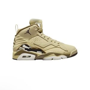 Women’s Jordan MVP ‘team gold’ size 8.5